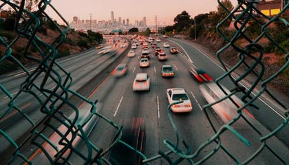 九游娱乐(jiuyou)官方网站-雄鹿主场火力全开再取一胜，雄鹿主场优势