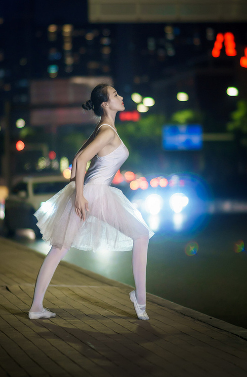 哈德斯菲尔德阵容轮换合理，约克郡之光冲击中游，哈德斯菲尔德官网