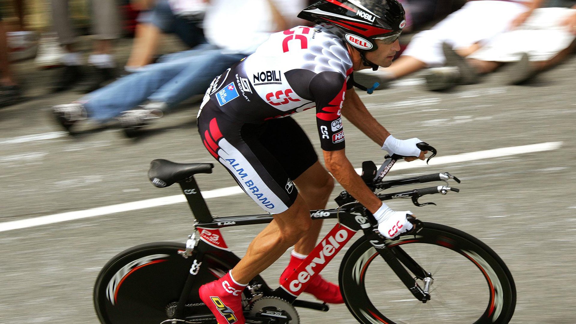 球员个性表达是否应得到更多空间，球员特点