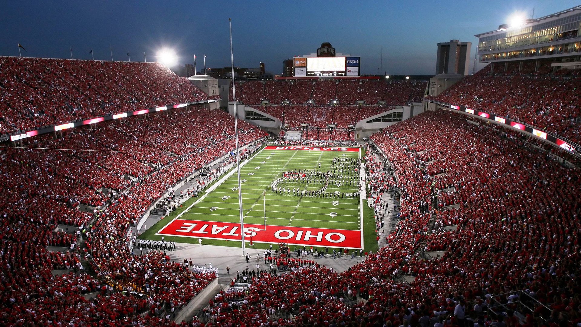 德国希望之星梅尔滕斯挑战长距离极限